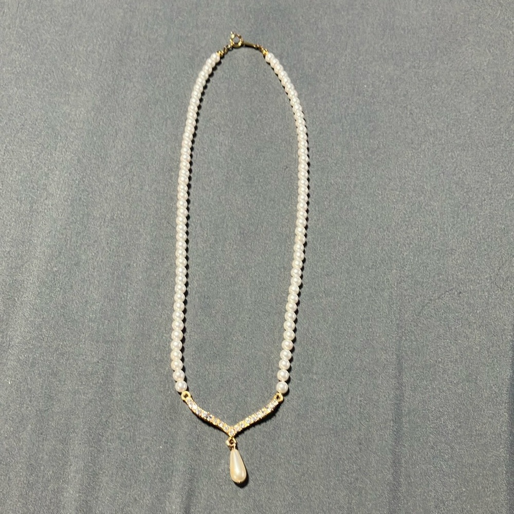 Clair’s pearl necklace 19”